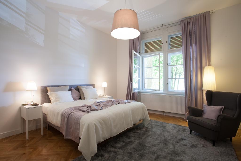 Business Appartements "Villa Muenz" Pula Exterior photo